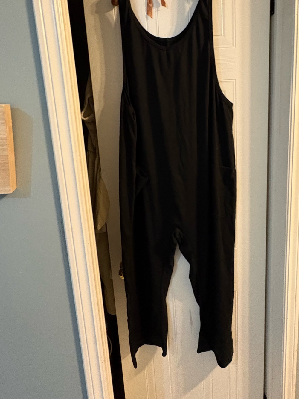 Black Women's Sleeveless Jumpsuit
